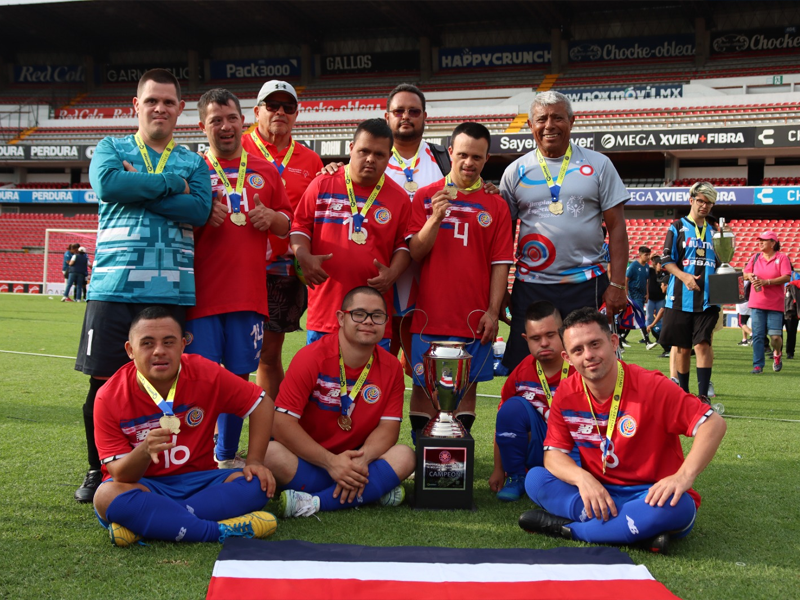 Selección Nacional de Fútbol Síndrome Down se alza con el título en México